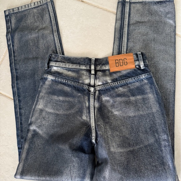 EUC Women’s BDG Urban Outfitters Size 25 Dark Blue and Silver Cowboy Jeans - Picture 5 of 6